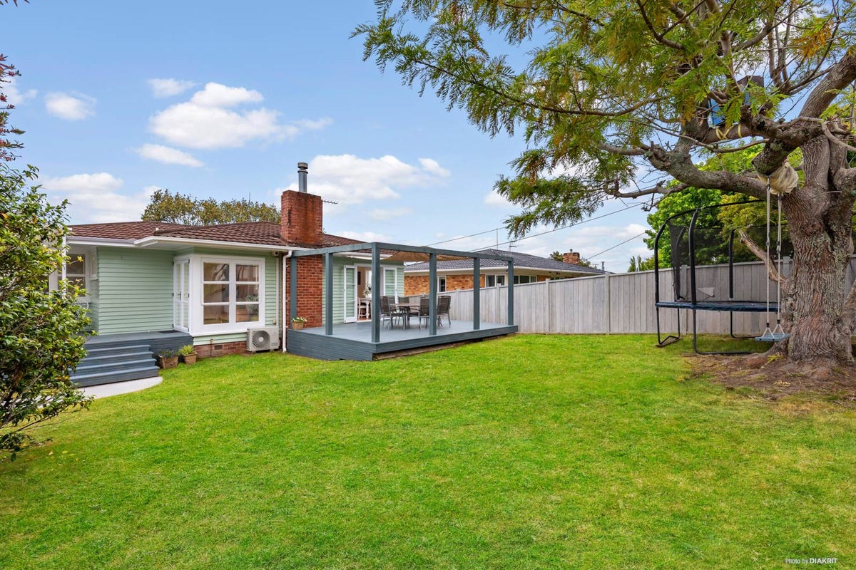 30 Cassino Street, Bayswater, Auckland - Carousel 1