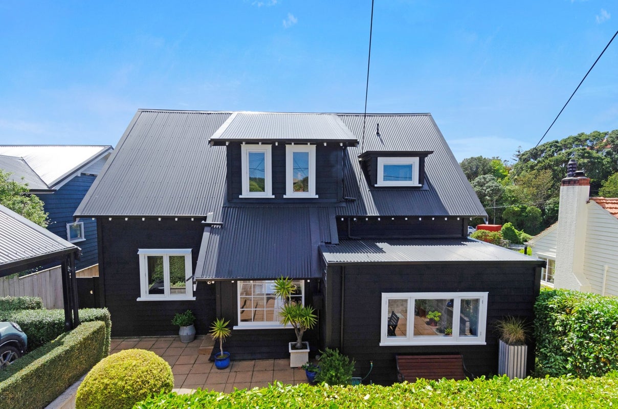 7 Lancaster Street, Karori, Wellington - Carousel 1