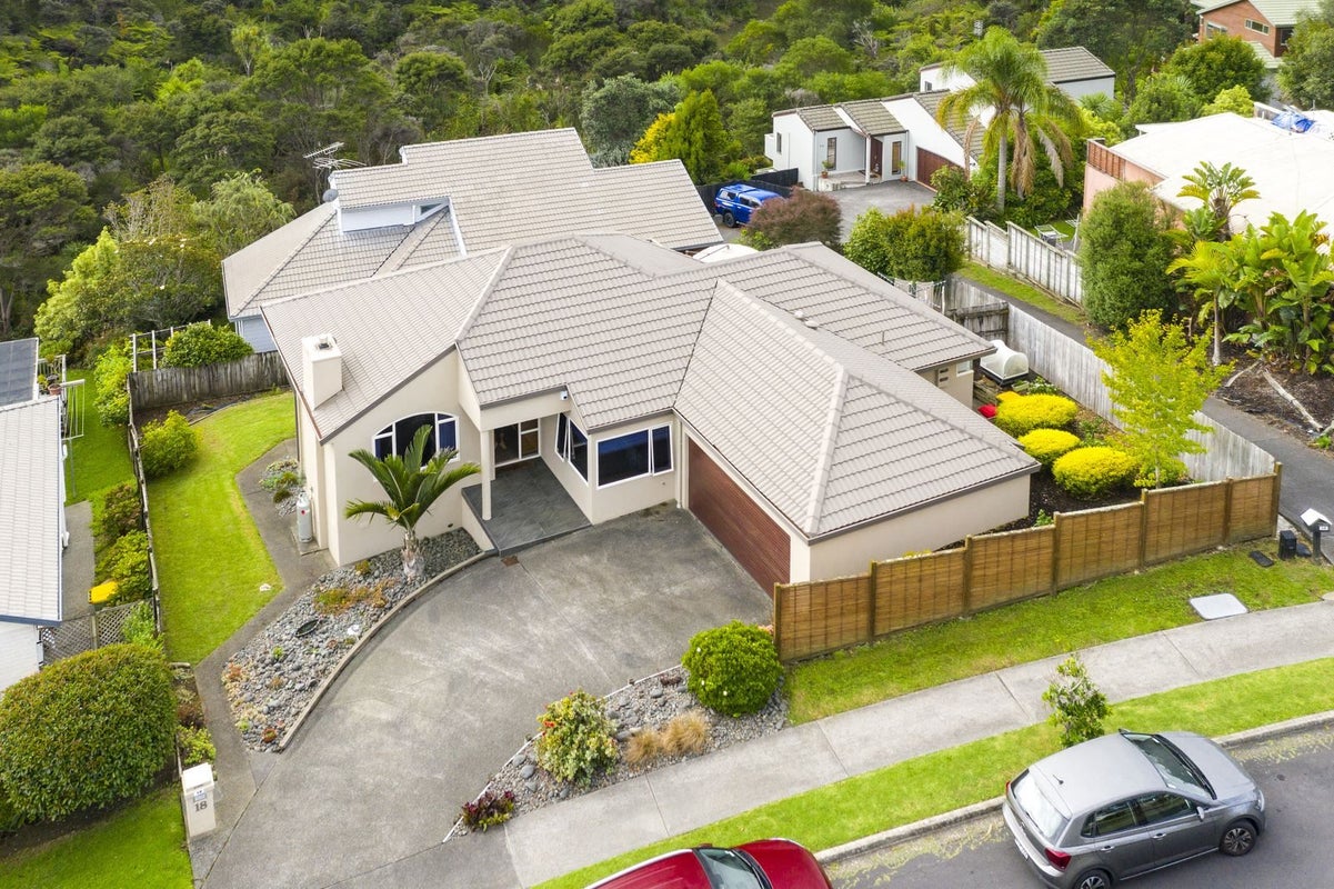 18 Carnmore Place, Torbay, Auckland - Carousel 2