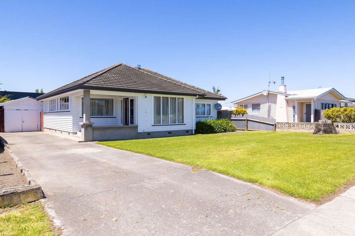 63 Taradale Road, Onekawa, Napier - Carousel 23