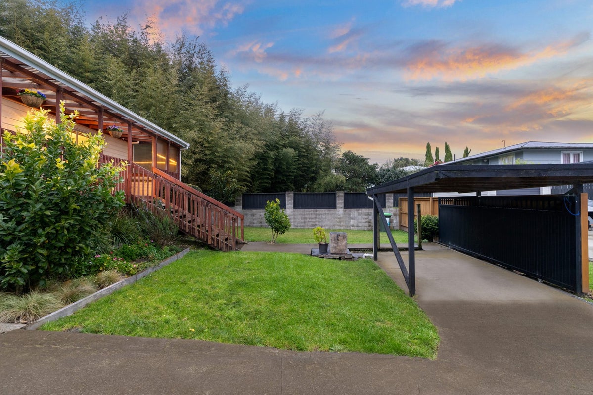 6A Powell Place, Henderson, Auckland - Carousel 2