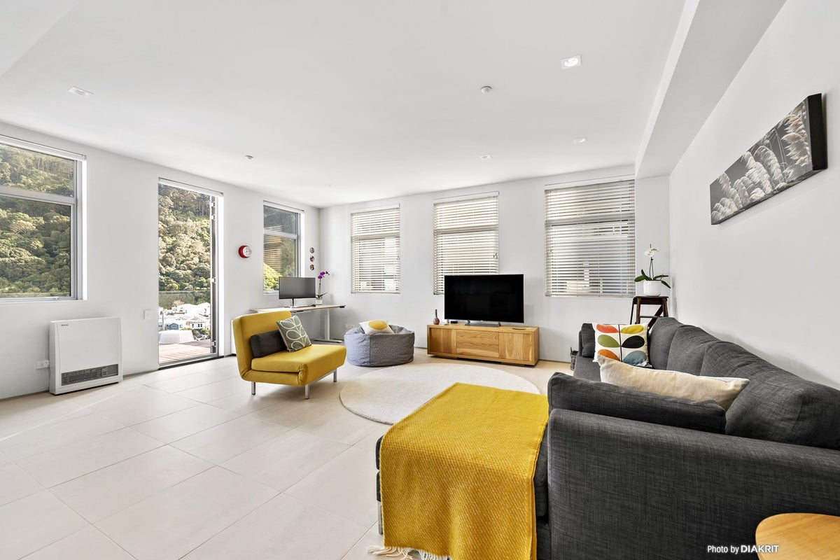 16/95 Molesworth STreet, THORNDON, WELLINGTON - Carousel 1