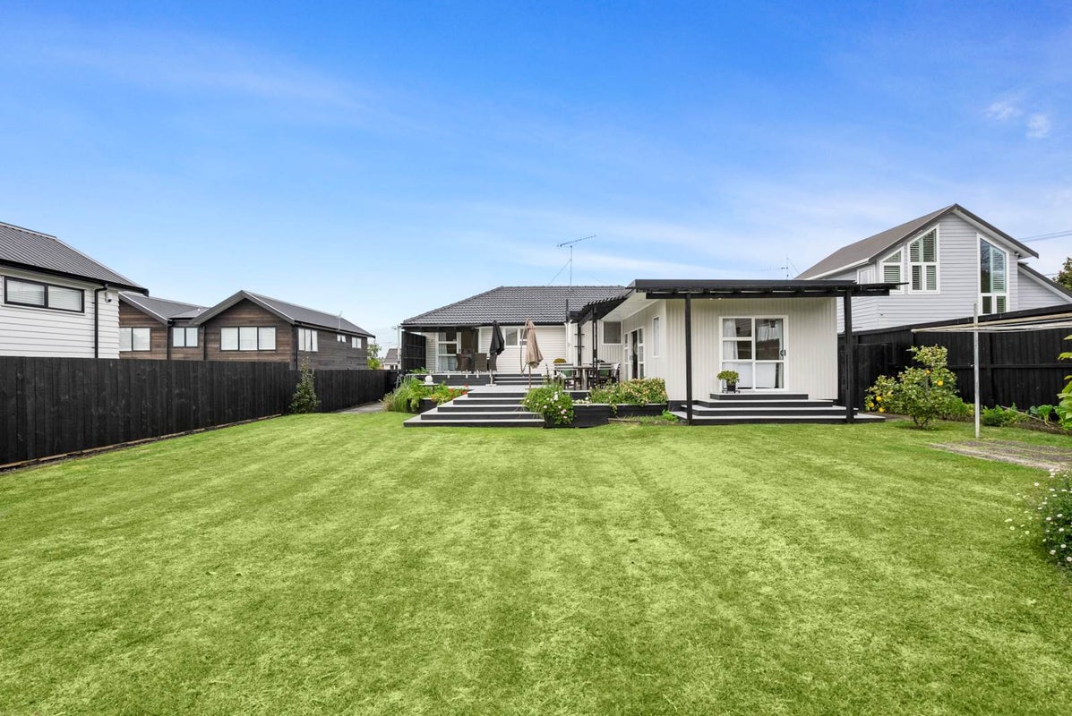 44 Kesteven Avenue, Glendowie, Auckland - Carousel 1