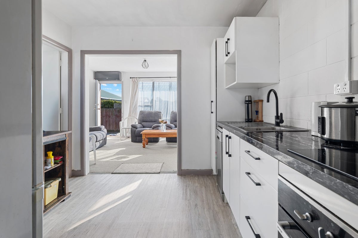 4/20 Brynley Street, Hornby, Christchurch - Carousel 2