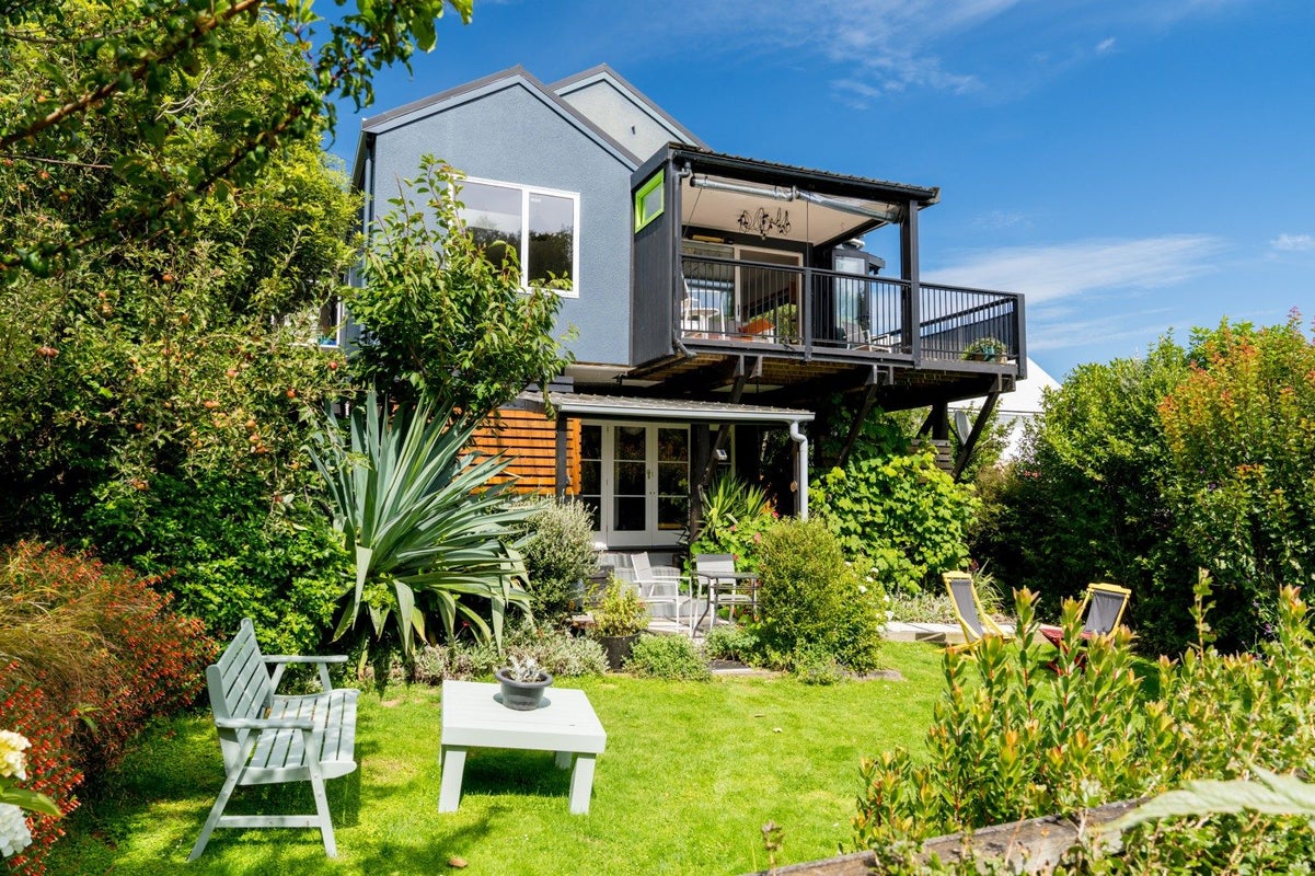 69 Greenacres Street, Macandrew Bay, Dunedin - Carousel 1