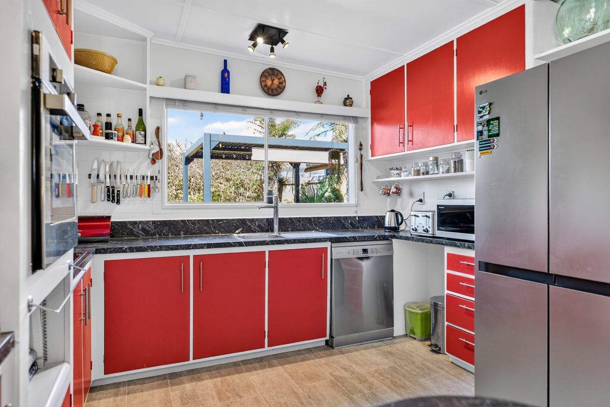 104 Fitzroy Avenue, Fitzroy, Hamilton - Carousel 2