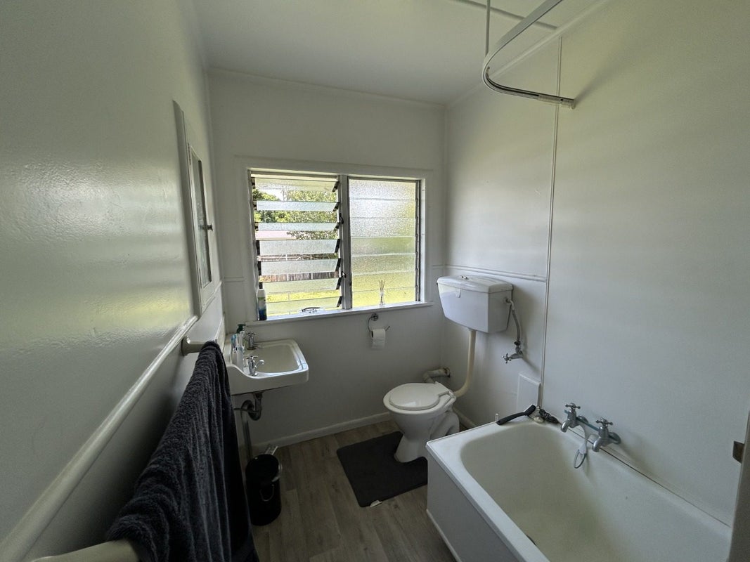 46 Sandwich Road, St Andrews, Hamilton - Carousel 6