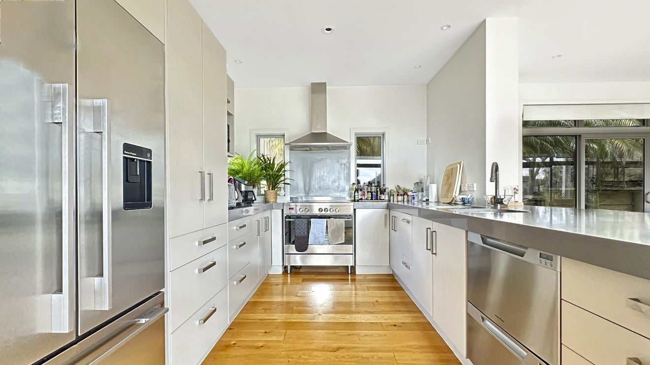 22A Fairlands Avenue, Waterview, Auckland - Carousel 2