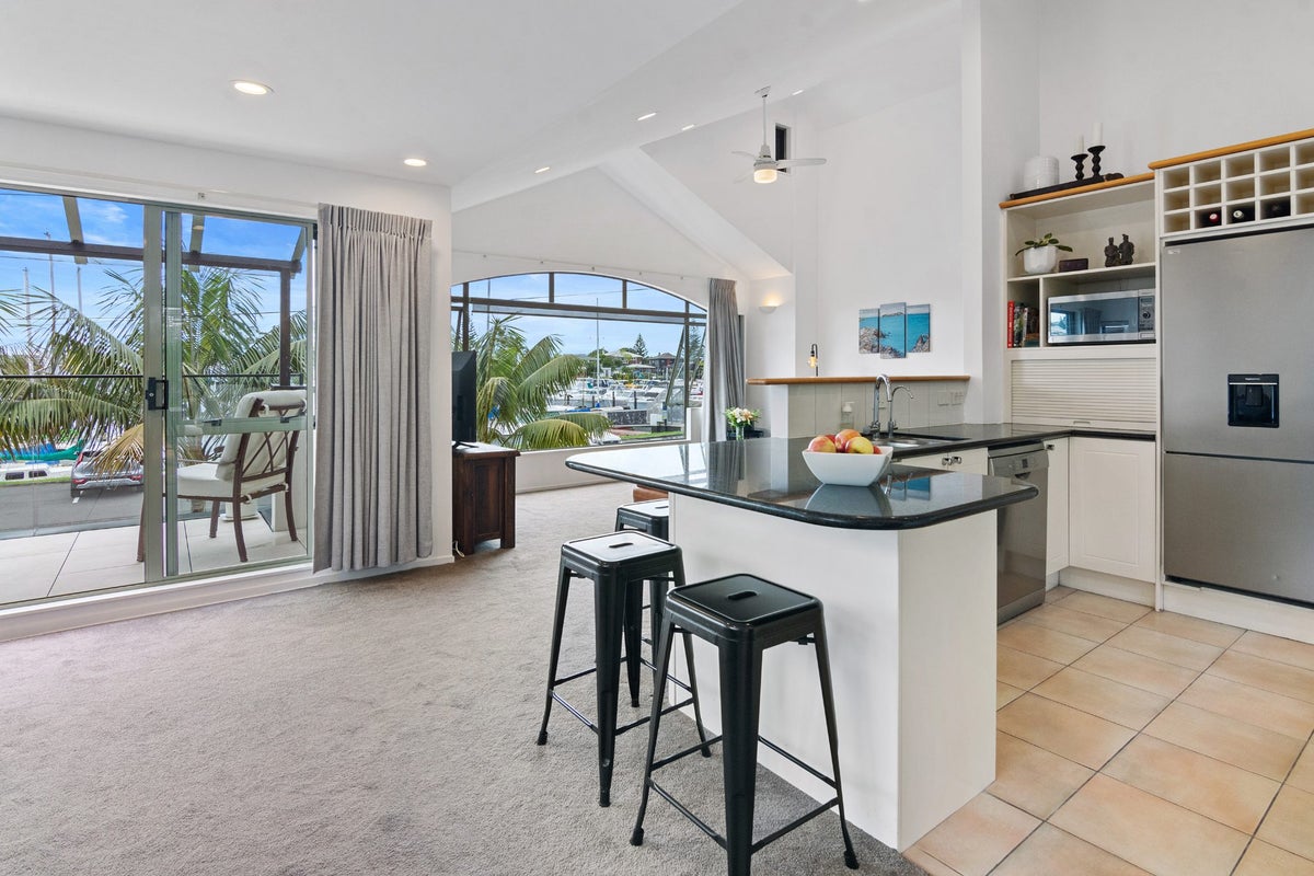 1/14 Inga Road, Milford, Auckland - Carousel 30