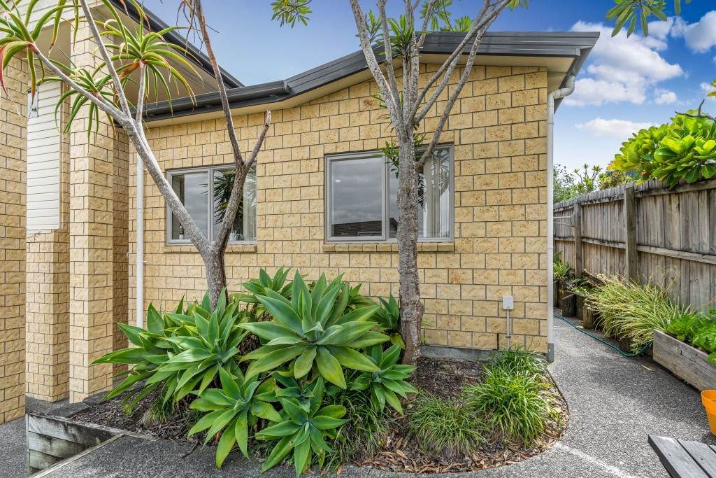 14 Kittiwake Drive, Schnapper Rock, Auckland - Carousel 1