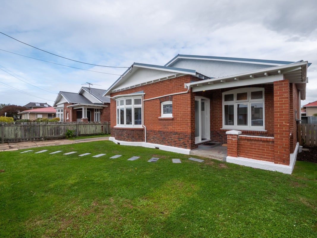 106 Prince Albert Road, Saint Kilda, Dunedin - Carousel 1