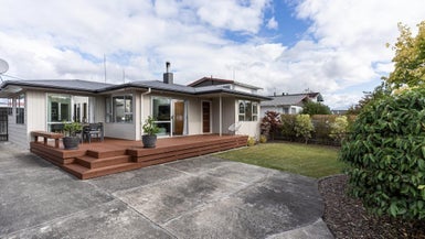 44 Lockhart Avenue, Milson, Palmerston North - Carousel 1