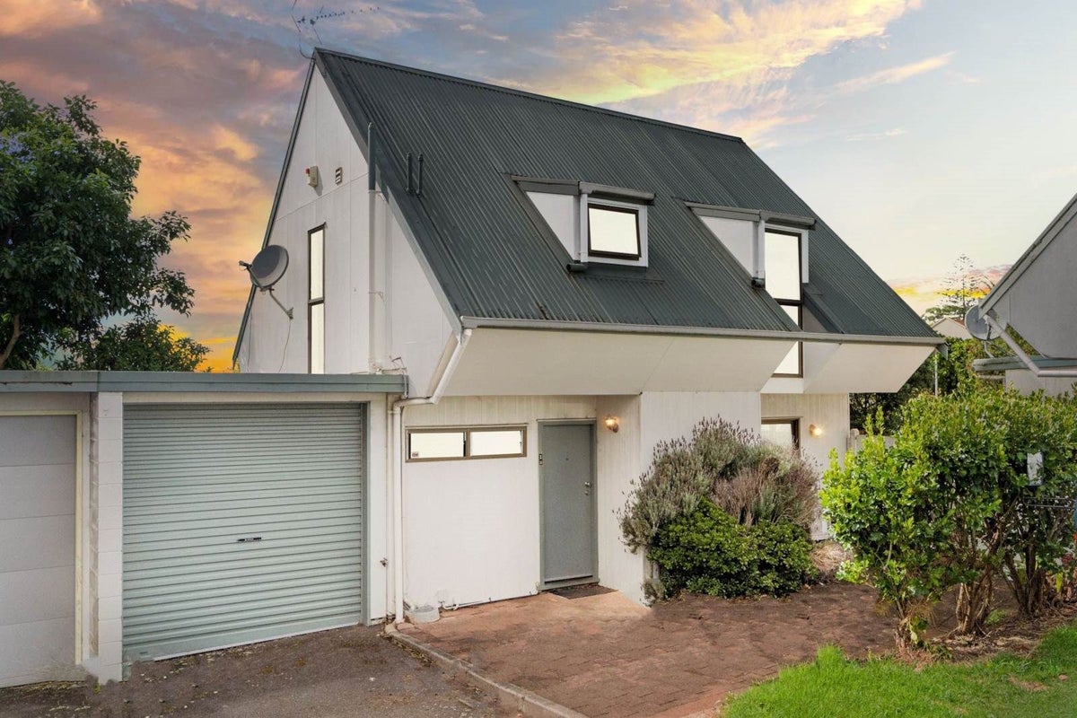 1B/18 Cranbrook Place, Glendowie, Auckland - Carousel 1