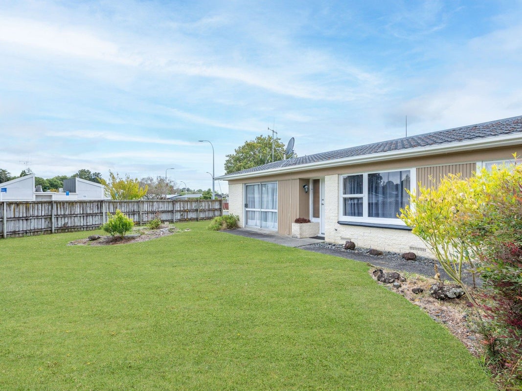 1 Hazelwood Avenue, Dinsdale, Hamilton - Carousel 2