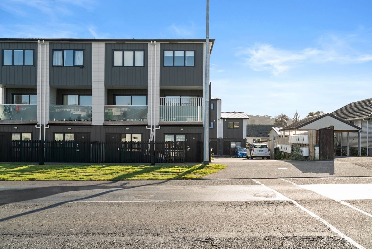 19/717 Sandringham Road Extension, Wesley, Auckland - Carousel 2