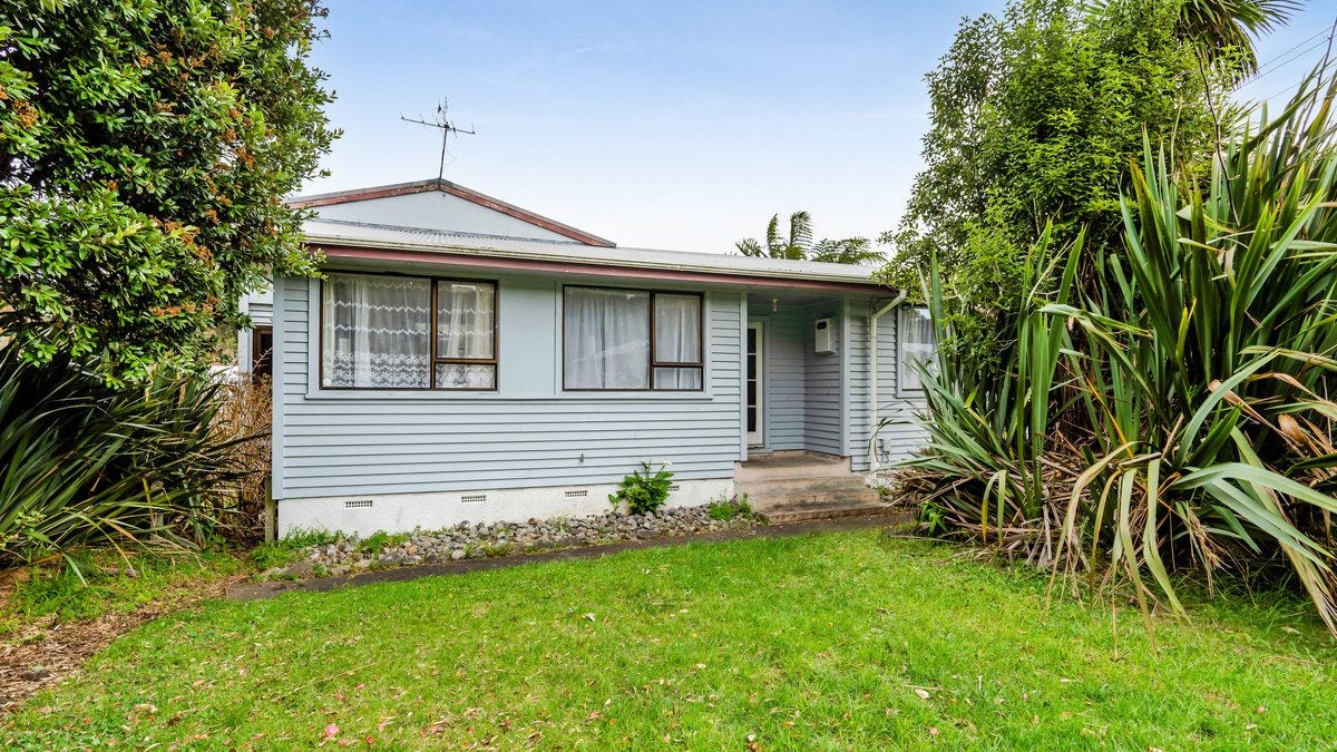 12 Seaview Road, Marfell, New Plymouth - Carousel 2