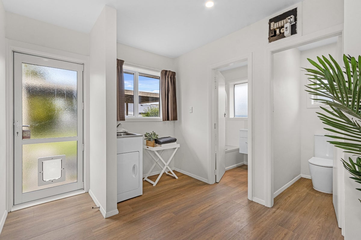 12 Florida Street, Hornby, Christchurch - Carousel 15
