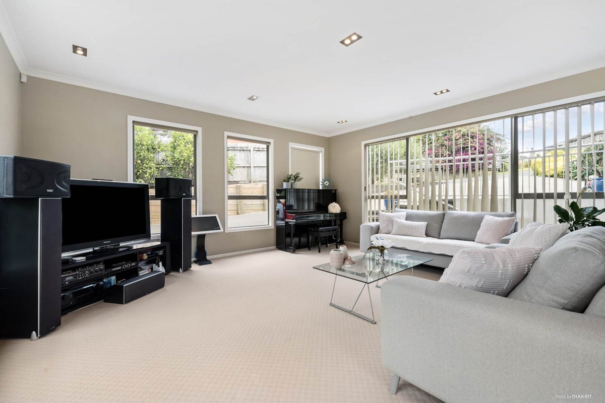 33 Aberley Road, Schnapper Rock, Auckland - Carousel 1