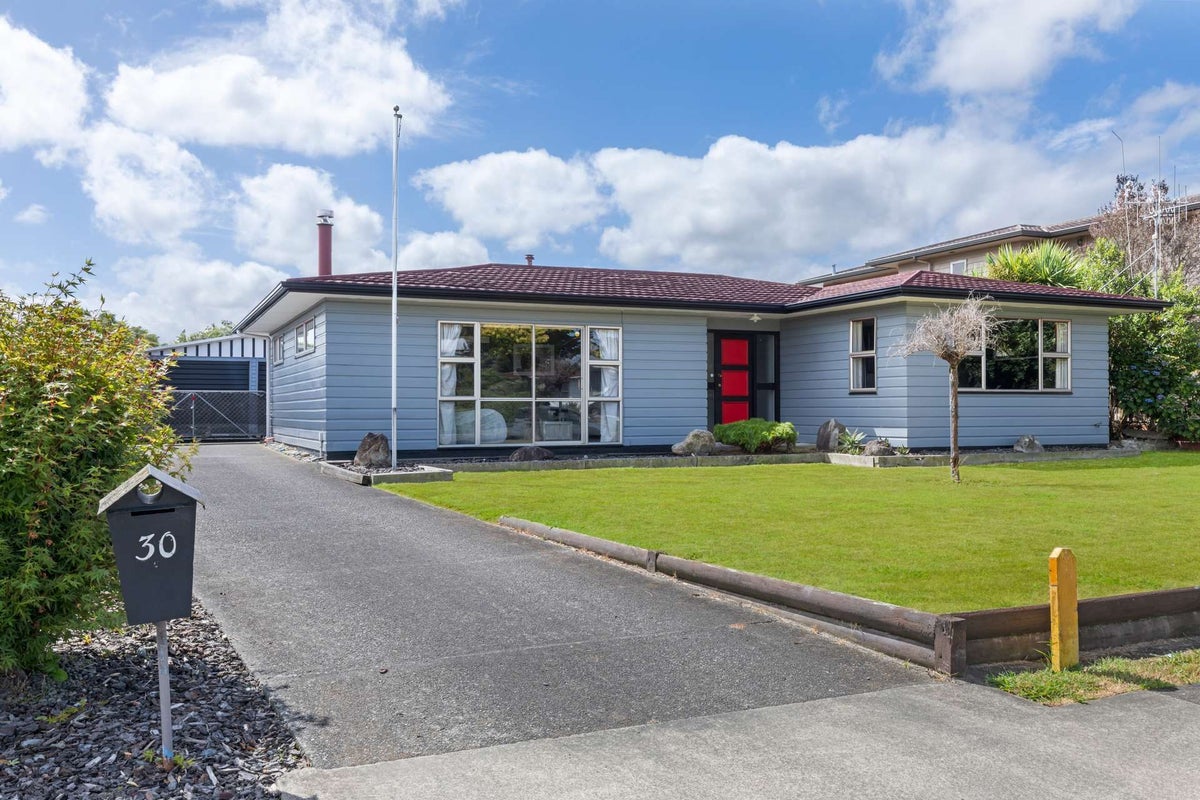 30 John F Kennedy Drive, Milson, Palmerston North - Carousel 1