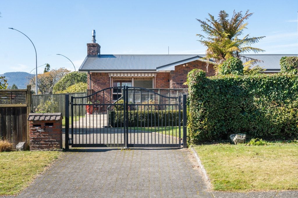 2 Batten Street, Glenholme, Rotorua - Carousel 29