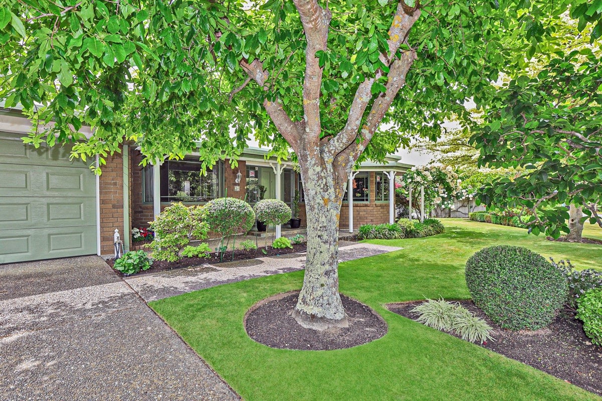 24 Brompton Drive, Taradale, Napier - Carousel 2