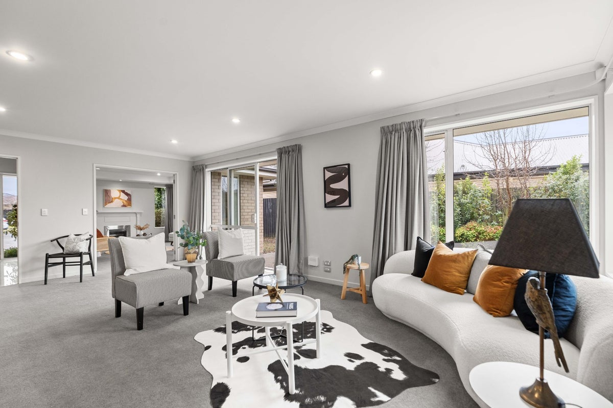 75 Somerville Crescent, Aidanfield, Christchurch - Carousel 2
