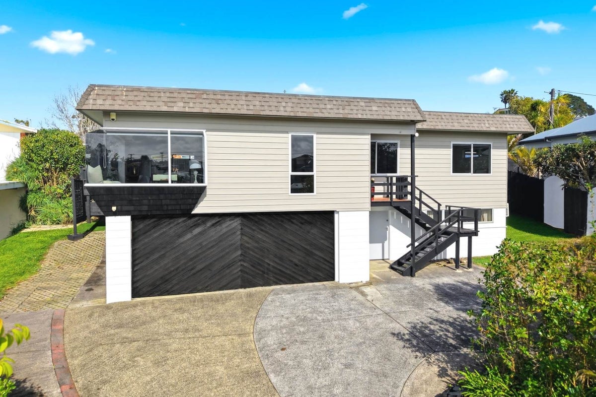 11 Marina Road, Torbay, North Shore City, Auckland - Carousel 1