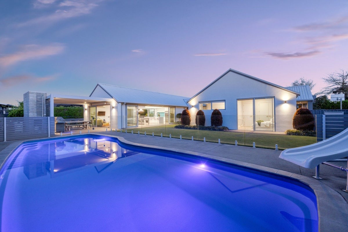 6 Hansard Place, Bethlehem, Tauranga - Carousel 1