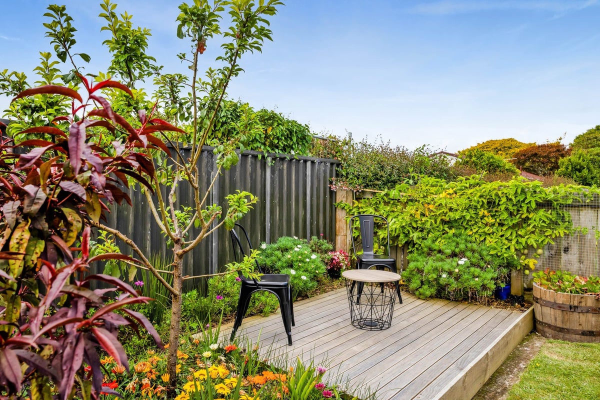 14 Kowhai Street, Strandon, New Plymouth - Carousel 20