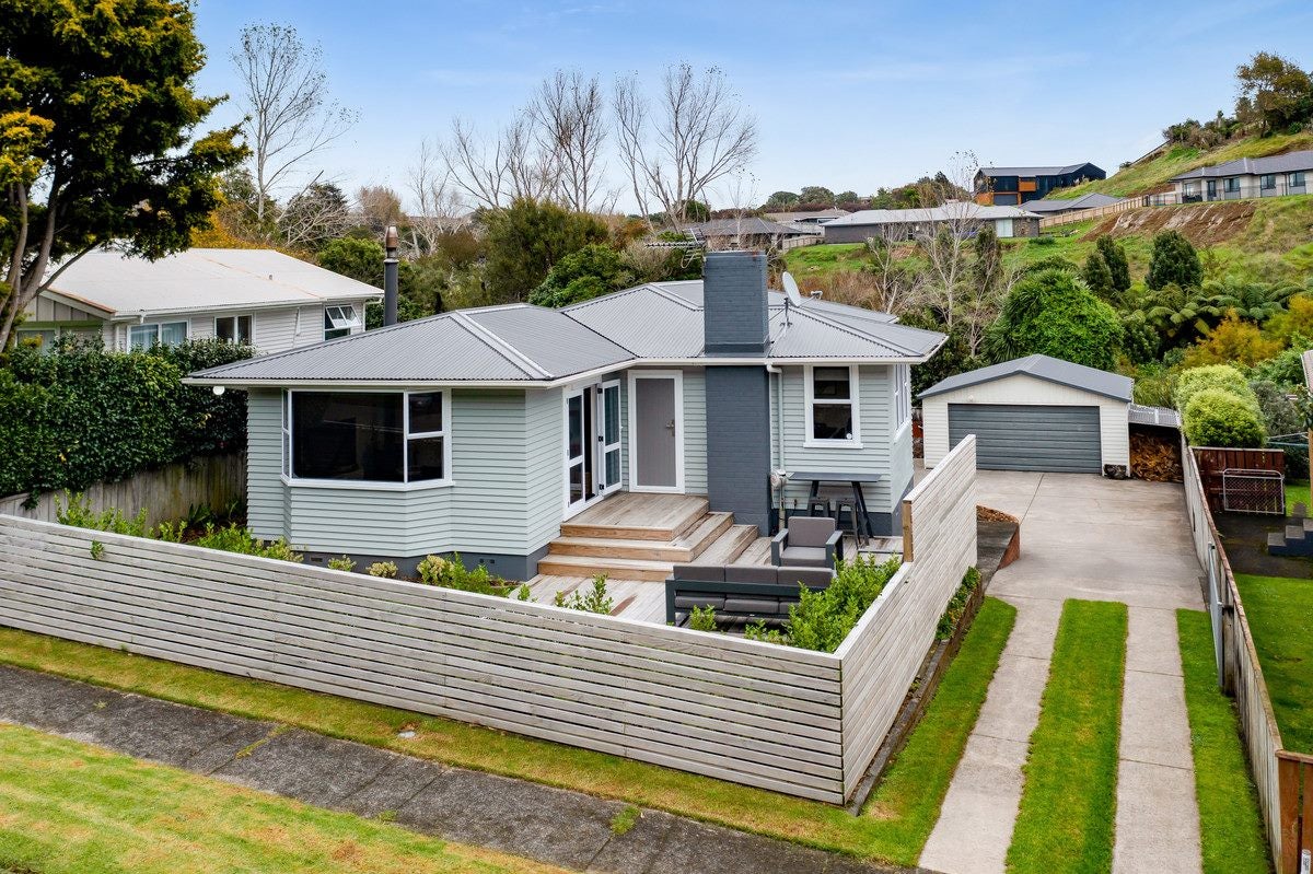 46 Oranga Street, Marfell, New Plymouth - Carousel 1