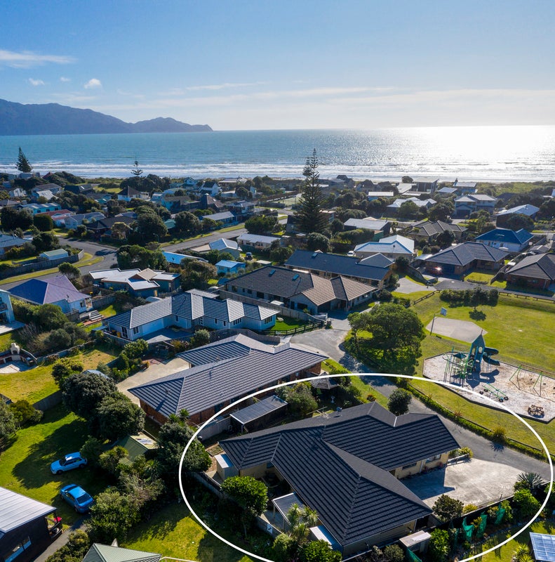 1 Barbaras Way, Waikanae Beach, Waikanae - Carousel 1