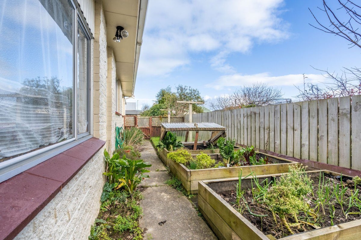 30 Hamilton Street, Strathern, Invercargill - Carousel 21
