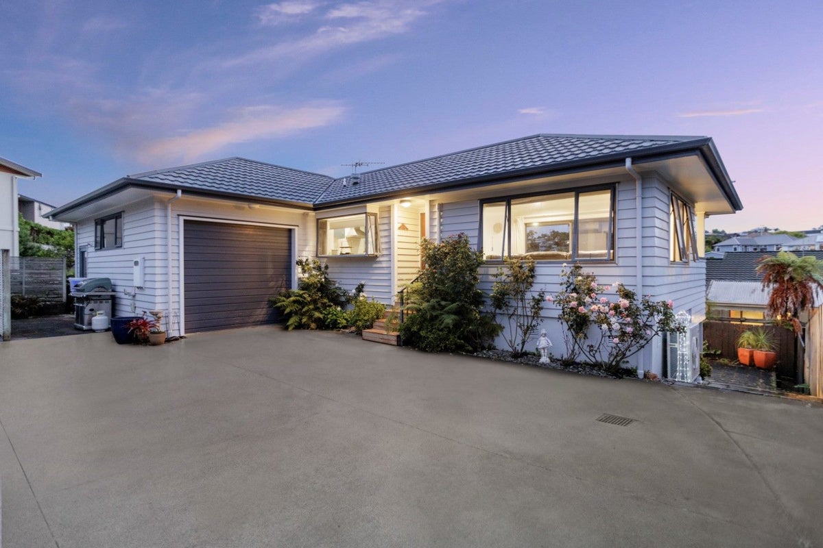 27A Andrew Place, Otumoetai, Tauranga - Carousel 1