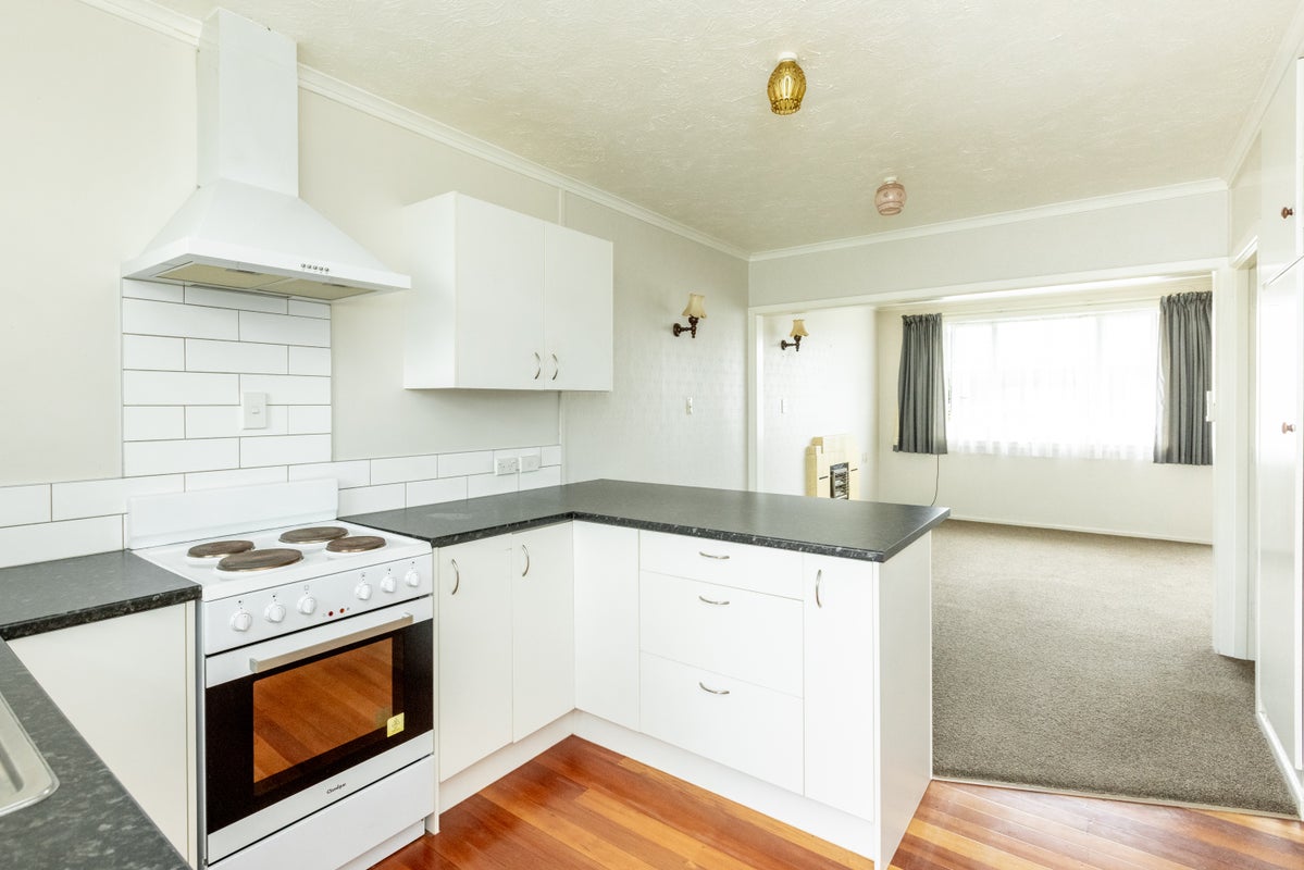 3/407 Avenue Road West, Hastings, Hastings - Carousel 1