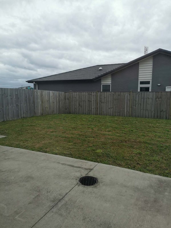 15 Kapia Drive, Takanini, Auckland - Carousel 2