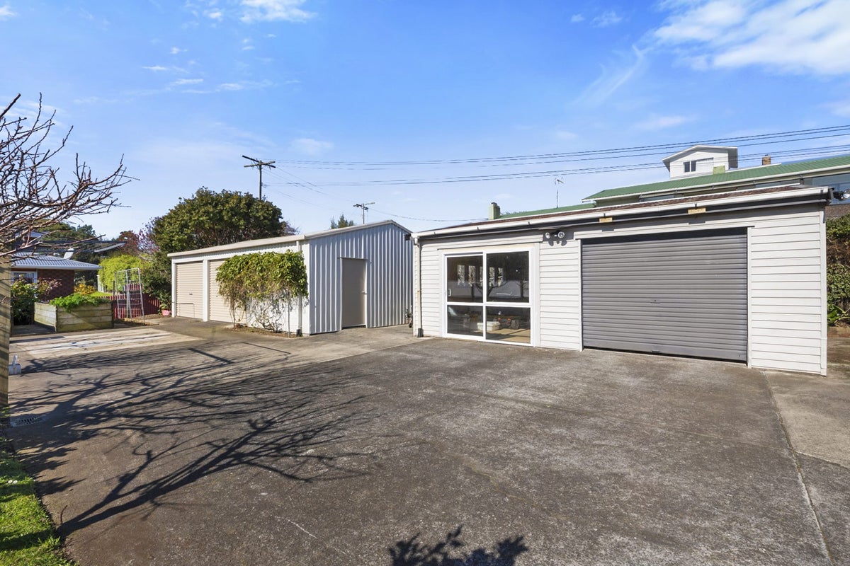 95 Pioneer Road, Moturoa, New Plymouth - Carousel 2