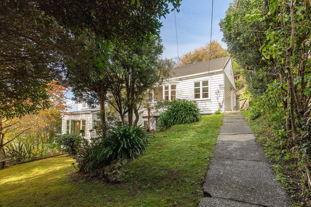 6 Carlton Street, Melrose, Wellington - Carousel 1