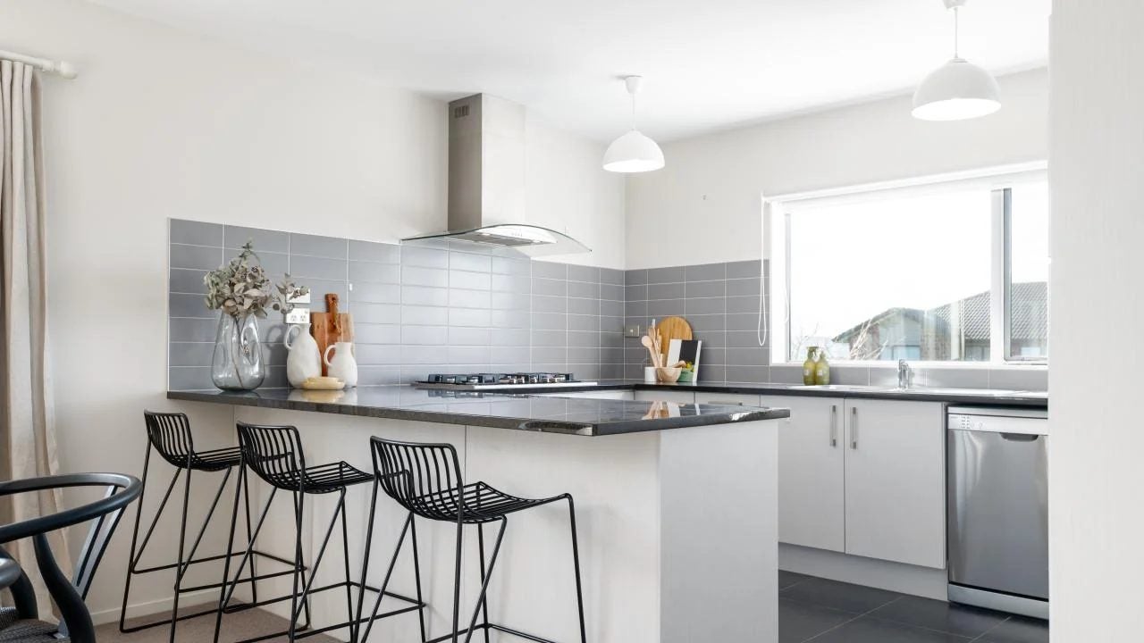 15 Alpers Ridge, Leamington, Cambridge - Carousel 2