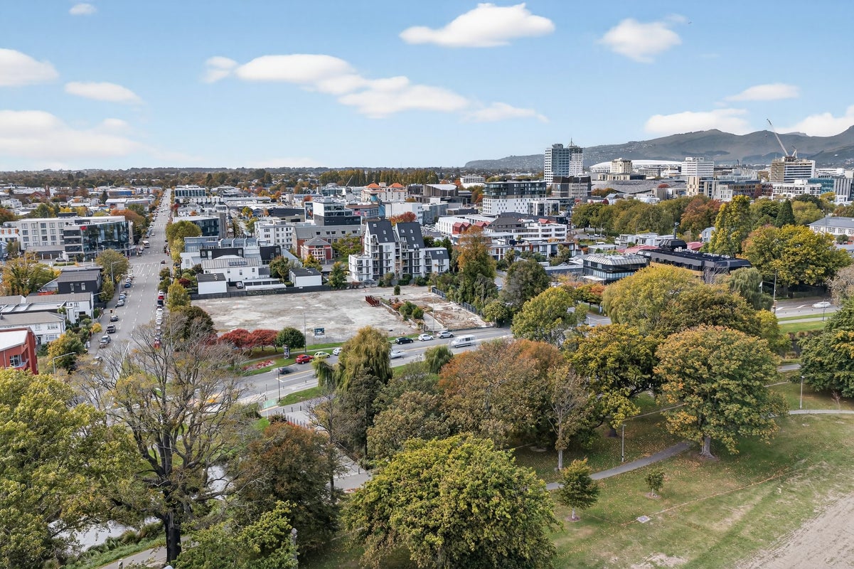 9/15 Peterborough Street, Christchurch Central, Christchurch - Carousel 24