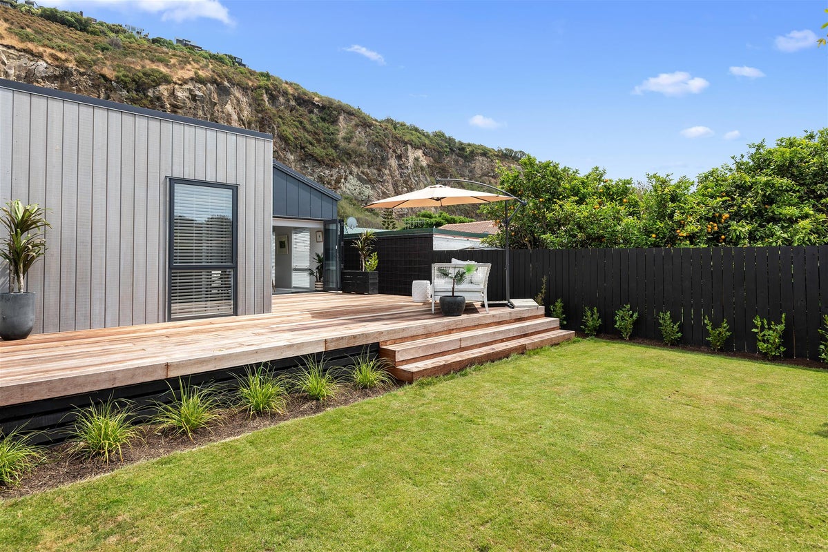 61 Wakefield Avenue, Sumner, Christchurch - Carousel 8
