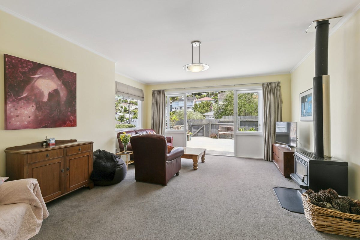 25 Hohiria Road, Hataitai, Wellington - Carousel 2