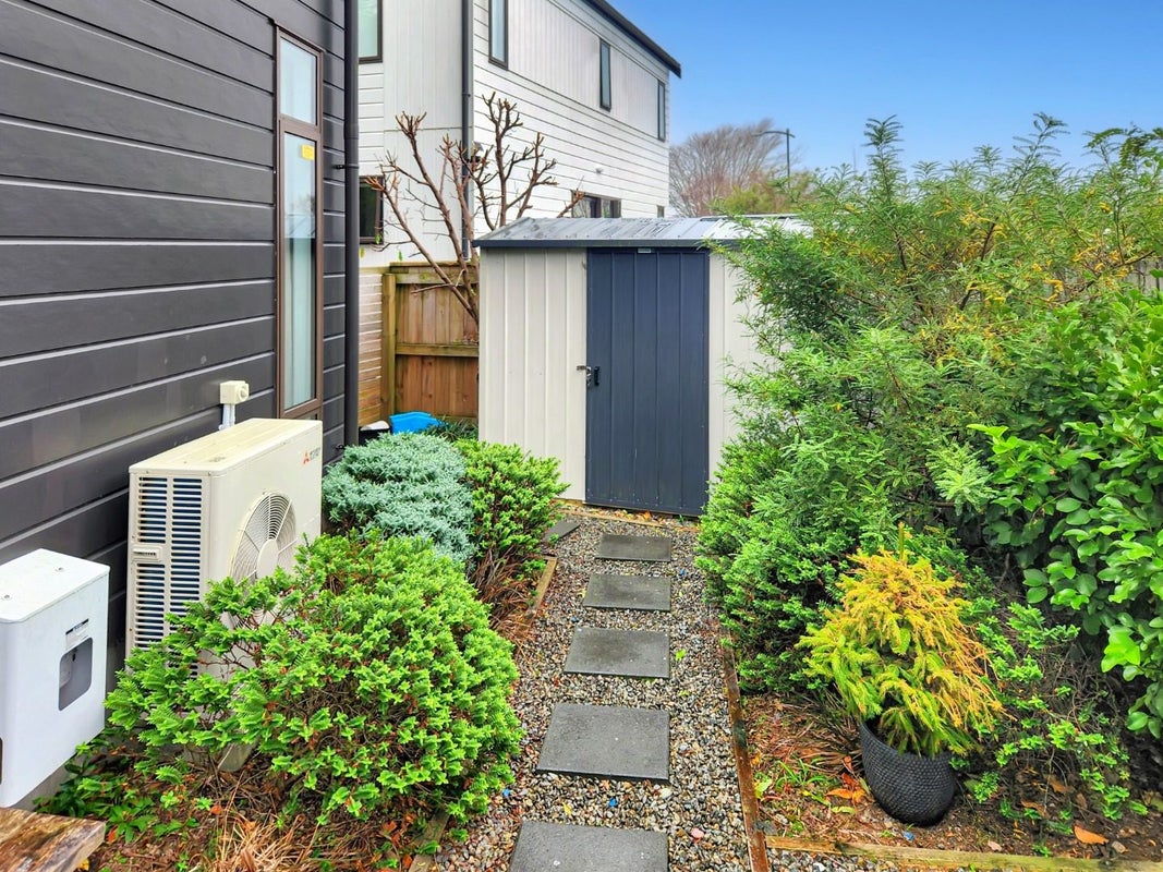 24 Ron Deal way, Epuni, Lower Hutt - Carousel 15