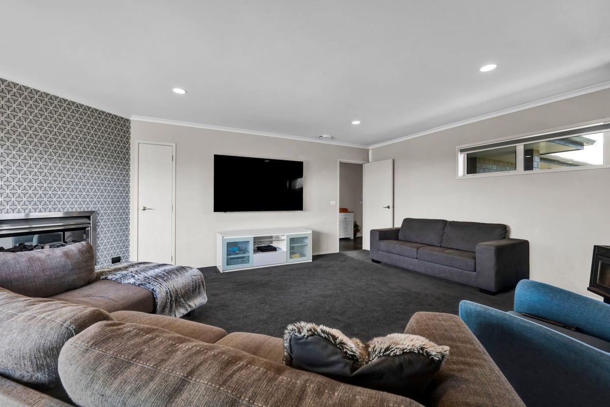 313 Egmont Road, Hillsborough, New Plymouth - Carousel 2