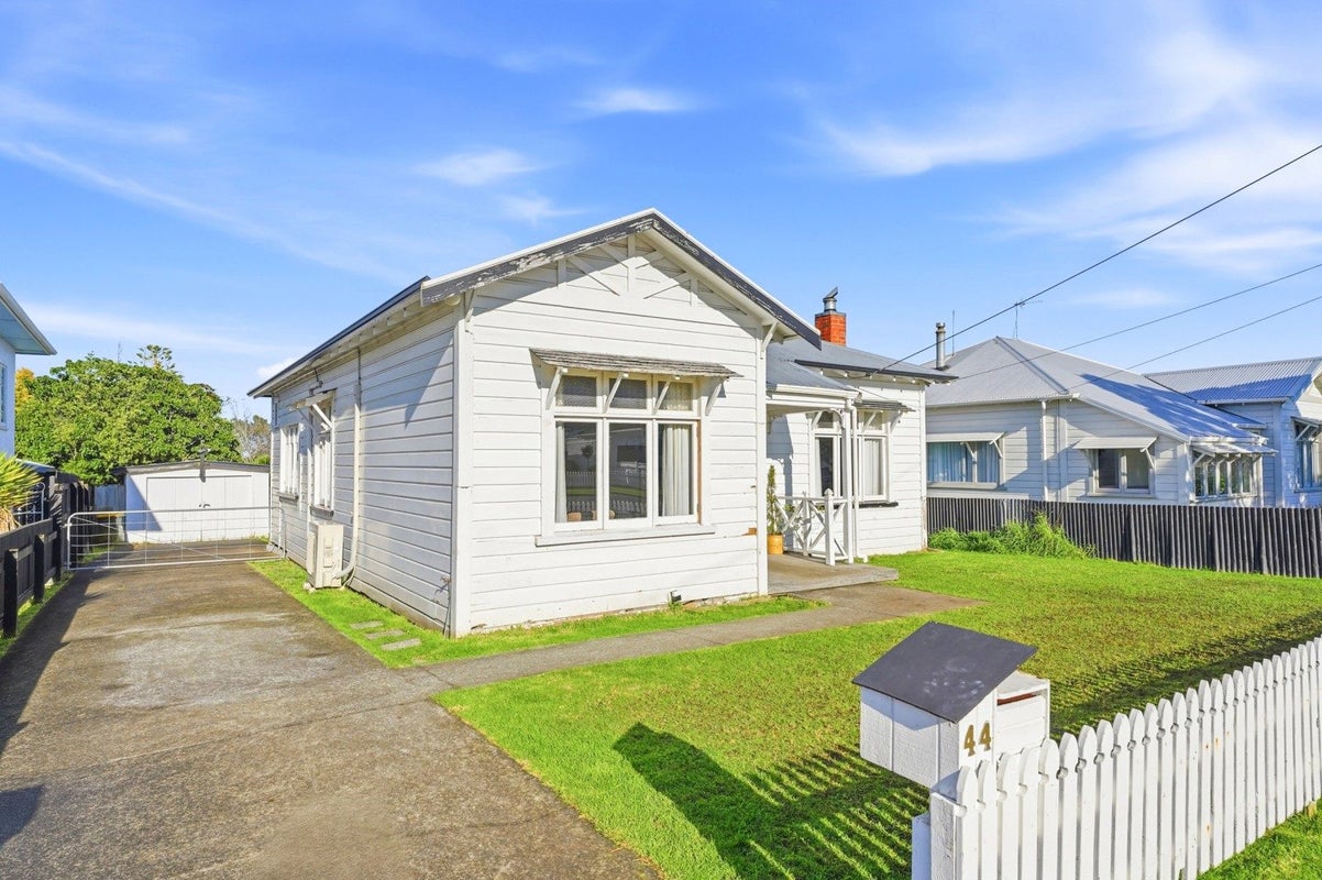 44 Maxwell Avenue, Durie Hill, Whanganui - Carousel 2