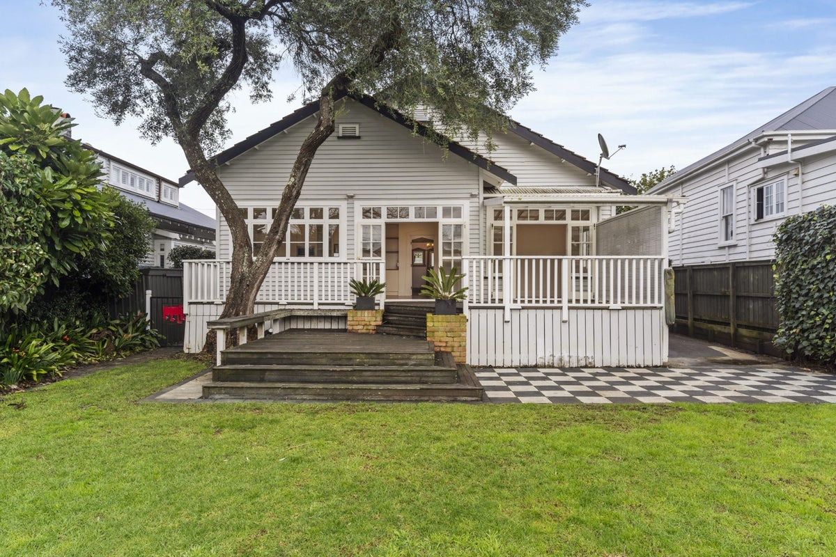 36 Ohinerau Street, Remuera, Auckland - Carousel 1