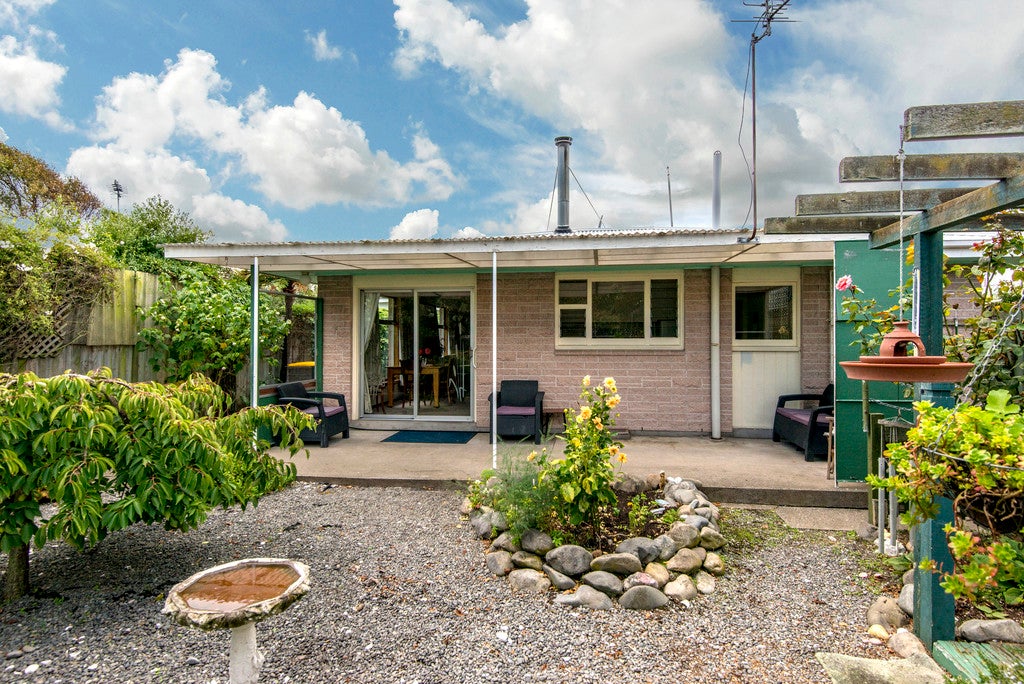 1/76 Estuary Road, New Brighton, Christchurch - Carousel 1