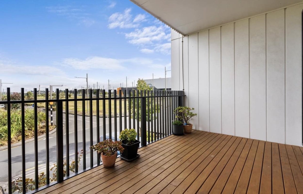 43 Bonnette Road, Flat Bush, Manukau City, Auckland - Carousel 2