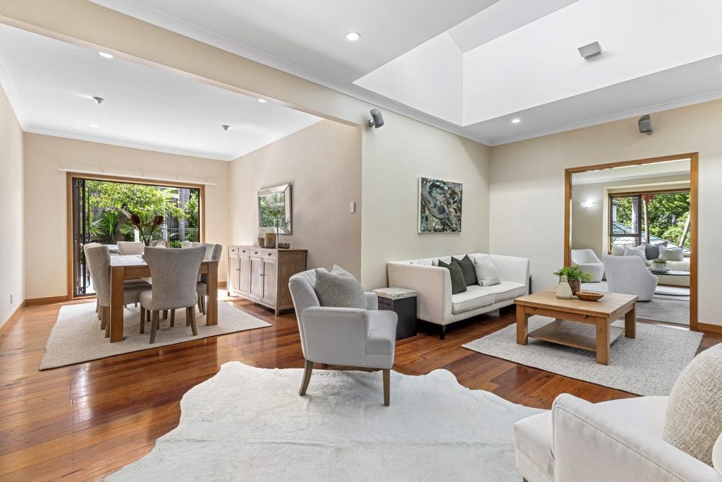557 Beach Road, Murrays Bay, Auckland - Carousel 2