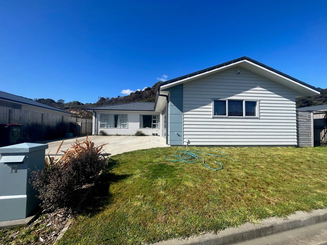 17 Barry Groucott Grove, Wainuiomata, Lower Hutt - Carousel 14