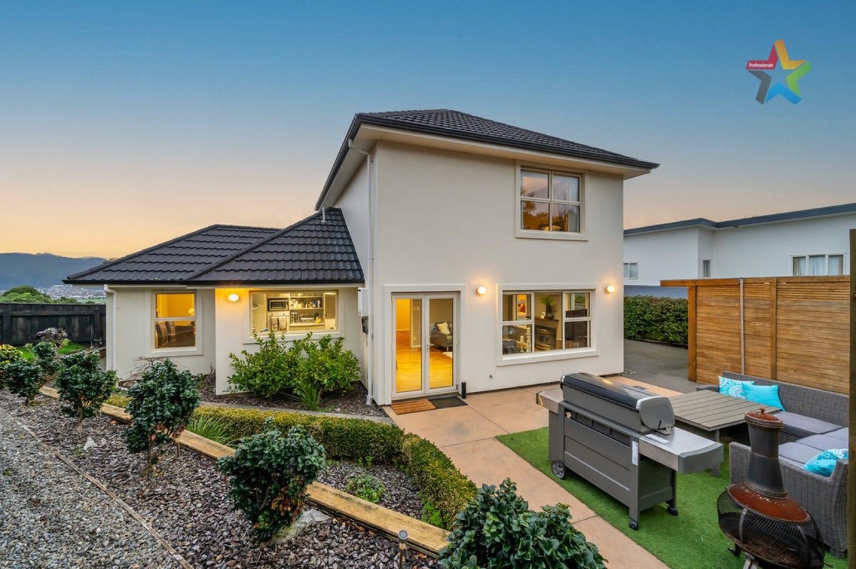 95 Redvers Drive, Belmont, Lower Hutt - Carousel 2